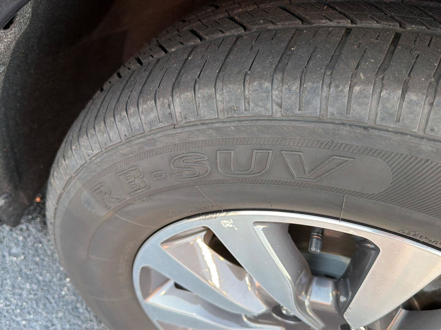 Used 2023 Chrysler Pacifica Touring-L FWD image 39
