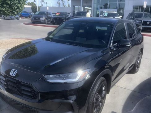 Used 2024 Honda HR-V Sport image 1