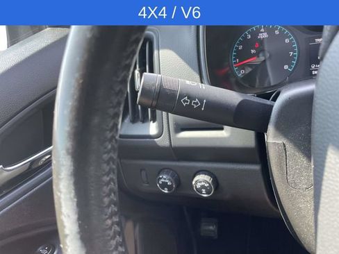 Used 2022 Chevrolet Colorado LT w/ Safety Package AWD/4WD image 26