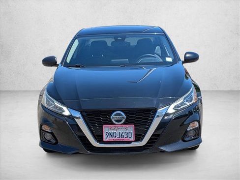 Used 2019 Nissan Altima 2.5 SV FWD image 2