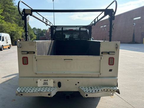 Used 2018 Ford F250 XL w/ Power Equipment Group RWD image 4