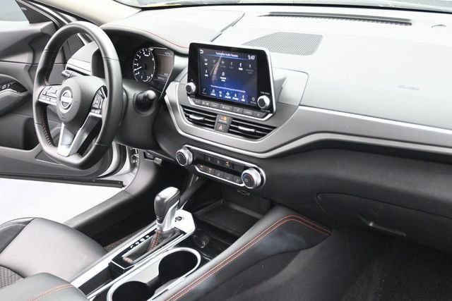 Used 2025 Nissan Altima 2.5 SR FWD image 34