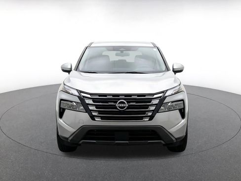 Used 2025 Nissan Rogue SV AWD/4WD image 2