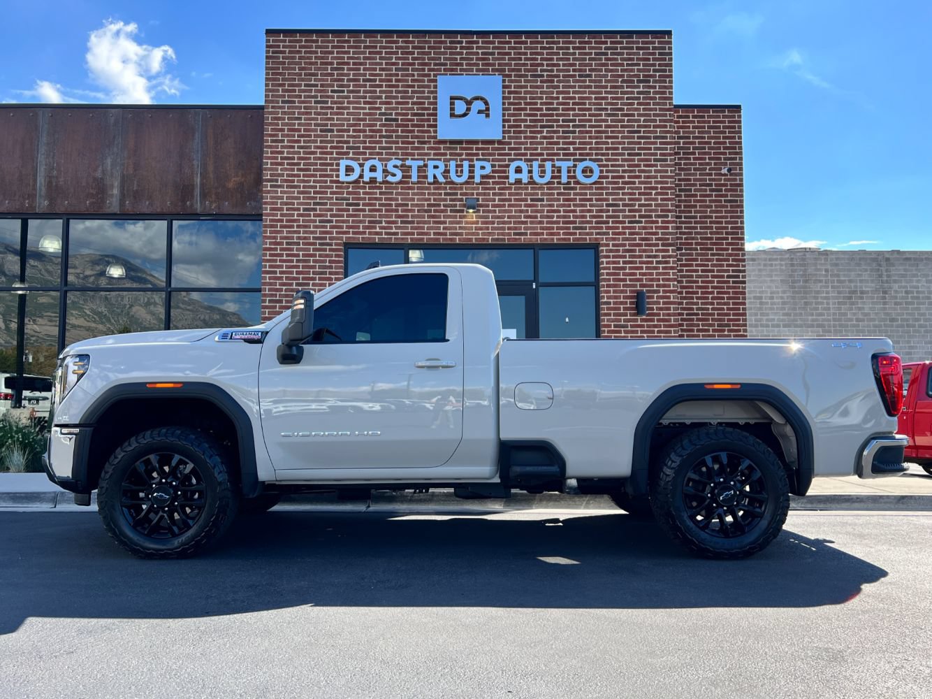 Used 2026 GMC Sierra 2500 SLE AWD/4WD image 3