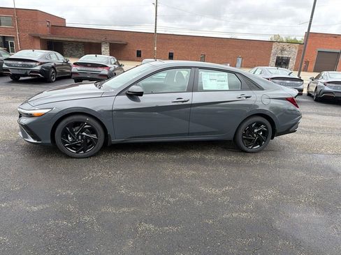 New 2026 Hyundai Elantra Sport FWD image 4
