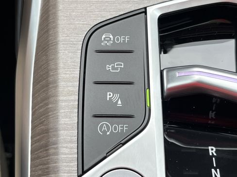 New 2026 BMW 330i Sedan w/ M Sport Package image 10