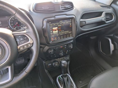 Used 2023 Jeep Renegade Limited image 32
