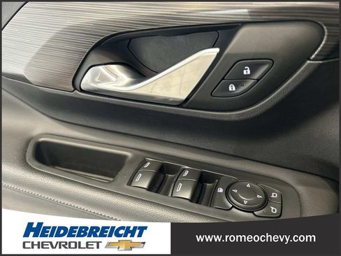 Certified 2022 GMC Terrain SLE w/ Driver Convenience Package AWD/4WD image 11