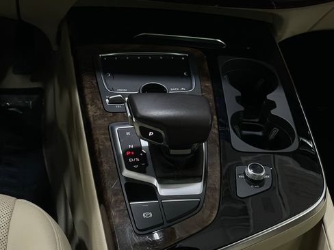 Used 2019 Audi Q7 3.0T Premium Plus w/ Premium Plus Package image 30