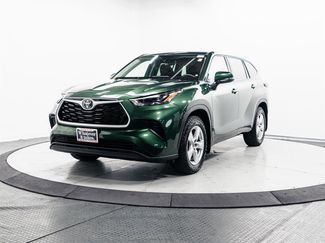 Used 2023 Toyota Highlander L video 3