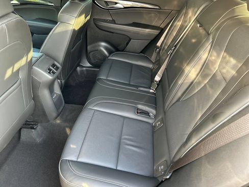 Used 2023 Buick Envision Essence AWD/4WD image 12