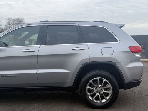 Used 2017 Jeep Grand Cherokee Limited w/ Luxury Group II image 6