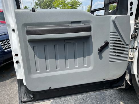 Used 2012 Ford F350 XL w/ Snow Plow Prep Pkg AWD/4WD image 20