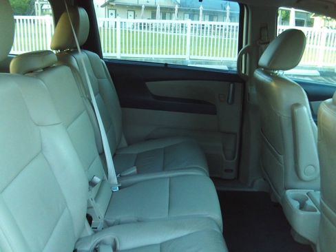 Used 2011 Honda Odyssey EX-L image 22