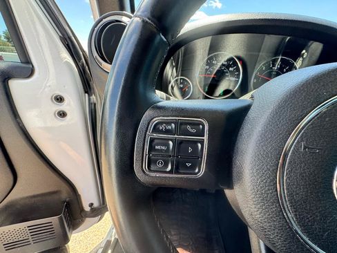Used 2015 Jeep Wrangler Unlimited Sport w/ Quick Order Package 24S AWD/4WD image 27