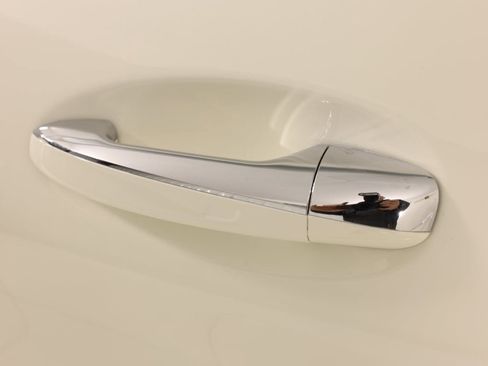 Used 2020 Mercedes-Benz S 560 4MATIC Sedan image 21