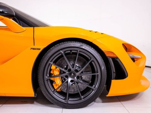 Used 2026 McLaren 750S Spider RWD image 19