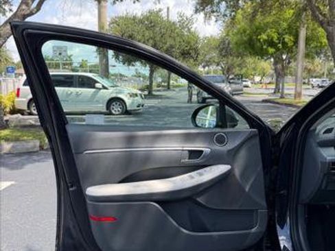 Used 2025 Hyundai Sonata SE FWD image 26