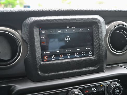 Used 2022 Jeep Wrangler Sport AWD/4WD image 30