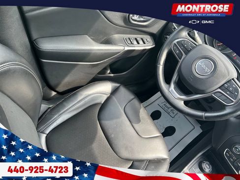 Used 2019 Jeep Cherokee Latitude Plus w/ Comfort/Convenience Group AWD/4WD image 24