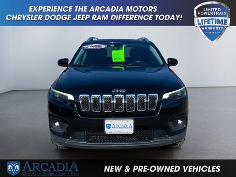 Used 2019 Jeep Cherokee Latitude Plus w/ Cold Weather Group image 8