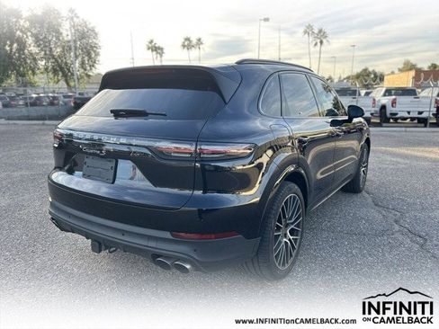 Used 2019 Porsche Cayenne S image 5