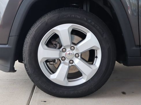 Used 2021 Jeep Compass Latitude w/ Convenience Group FWD image 5