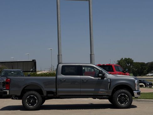 New 2026 Ford F250 Lariat w/ Tremor Off-Road Package AWD/4WD image 3
