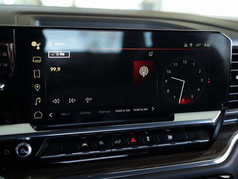 Used 2024 GMC Sierra 1500 Elevation image 13