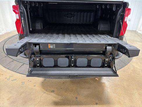 Certified 2022 Chevrolet Silverado 1500 LT Trail Boss w/ LT Trail Boss Premium Package image 9