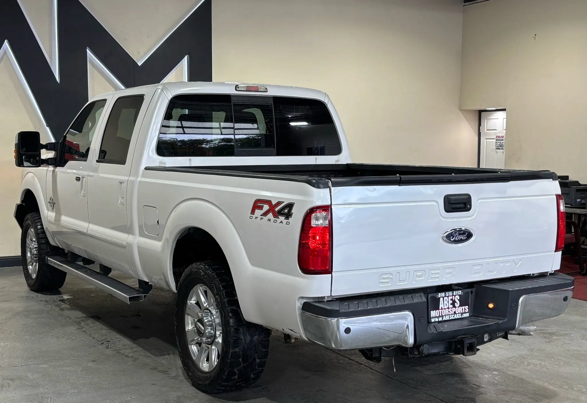 Used 2016 Ford F250 Lariat w/ Lariat Ultimate Package AWD/4WD image 6