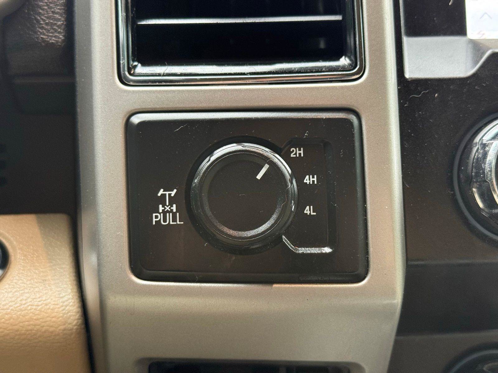 Used 2020 Ford F250 Lariat w/ Lariat Ultimate Package AWD/4WD image 56
