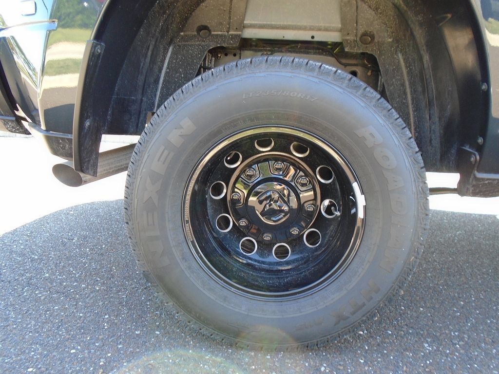New 2026 RAM 3500 Laramie AWD/4WD image 15