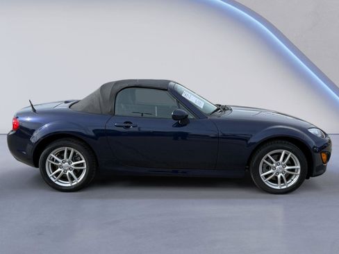 Used 2012 MAZDA MX-5 Miata Sport image 2