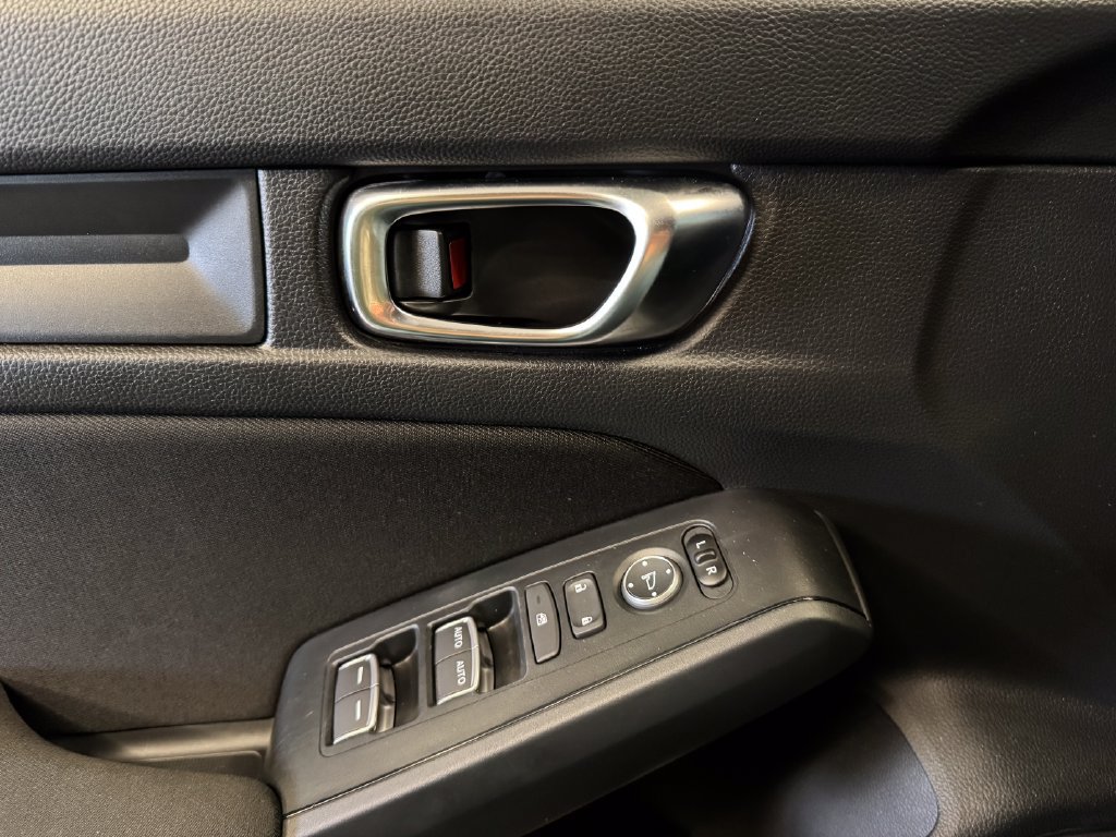 Used 2025 Honda Civic Sport image 19