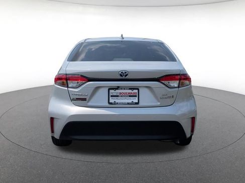 Used 2024 Toyota Corolla LE FWD image 5