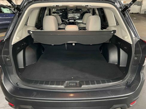 Used 2024 Subaru Forester Premium AWD/4WD image 16