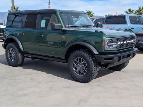 New 2025 Ford Bronco Badlands image 1
