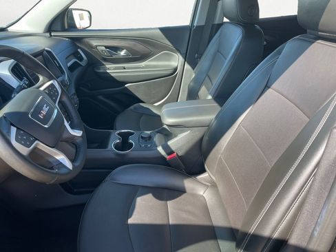 Used 2024 GMC Terrain SLT image 13