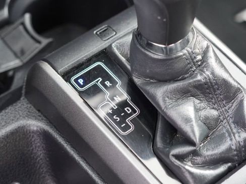 Used 2021 Toyota Tacoma TRD Sport w/ Technology Package RWD image 38