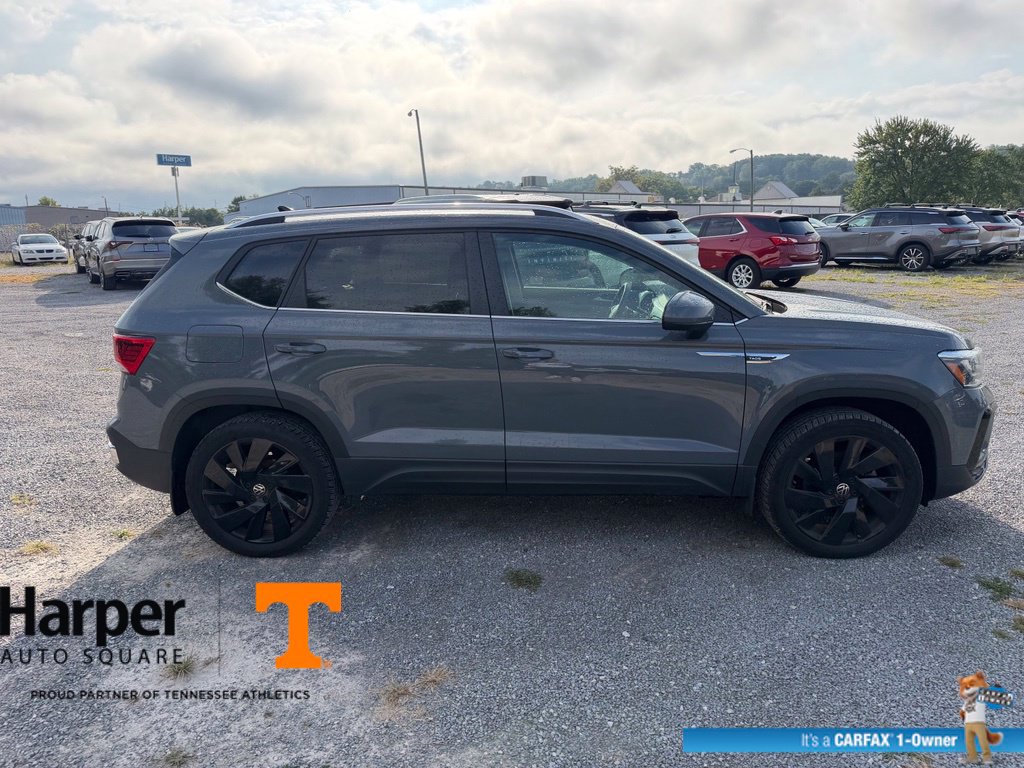 Used 2024 Volkswagen Taos SE AWD/4WD image 6