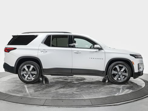 Used 2023 Chevrolet Traverse LT w/ LT Premium Package image 8