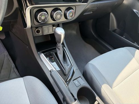 Used 2019 Toyota Corolla L FWD image 30