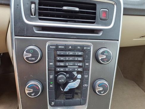 Used 2013 Volvo S60 T5 image 22