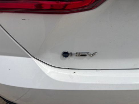 Used 2025 Toyota Camry LE FWD image 23