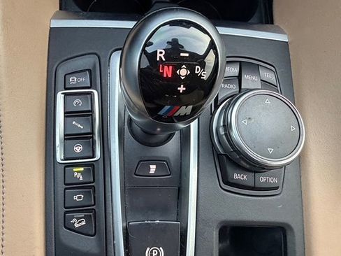 Used 2015 BMW X5 M image 31