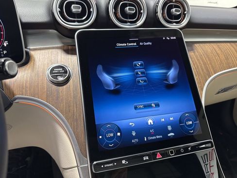 Used 2025 Mercedes-Benz CLE 300 CLE 300 image 21