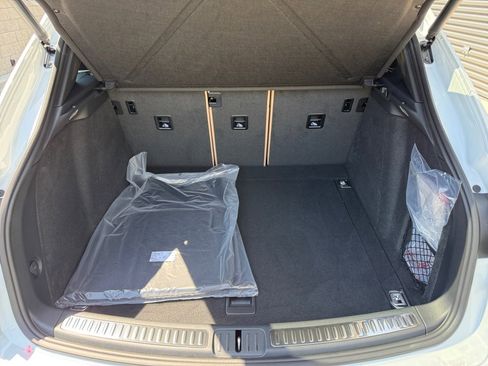 New 2026 Porsche Macan Turbo image 17