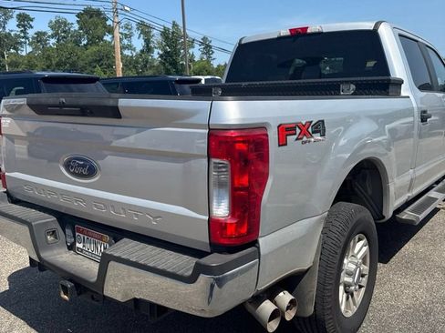 Used 2019 Ford F250 XL w/ STX Appearance Package AWD/4WD image 3
