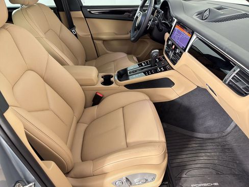 Used 2026 Porsche Macan AWD/4WD image 30